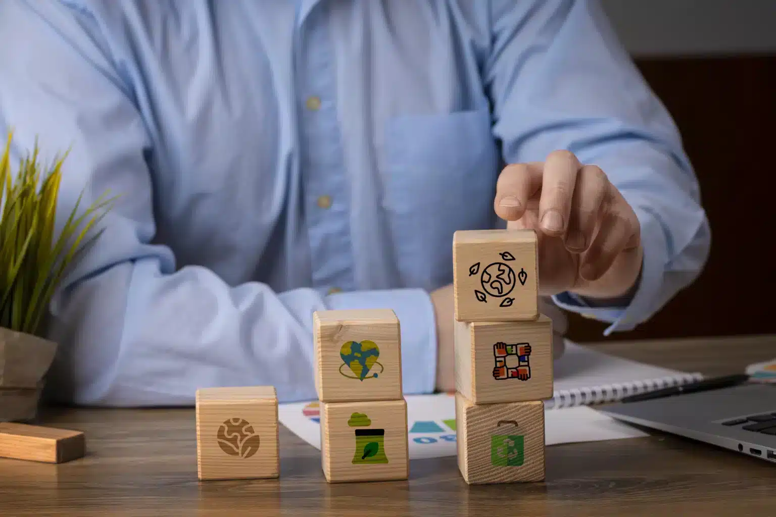 A person who calculates his Scope 3 carbon emissions